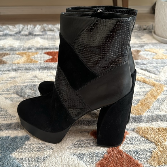 Vince Camuto Gilisama platforms - Picture 4 of 9